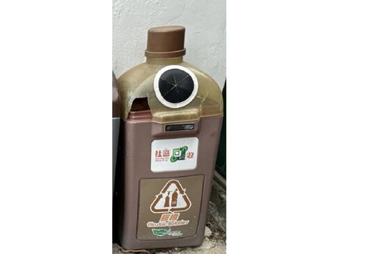 龟背湾泳滩 (近男更衣室)