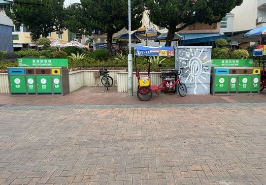 Near Kwok Man Road Refuse Collection Point (Near Lamp Post DC1691)